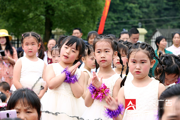 常德市德天廣告有限公司,品牌設(shè)計,活動策劃,影視攝制,廣告設(shè)備租賃,媒體廣告推廣,